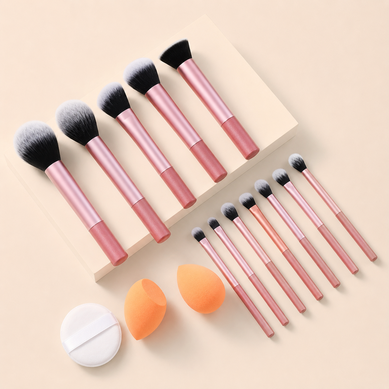 Set de Maquillaje, Precisión y Elegancia para tu Ritual de Belleza